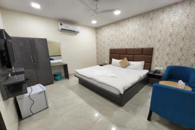 hotel room main image hotel room main image