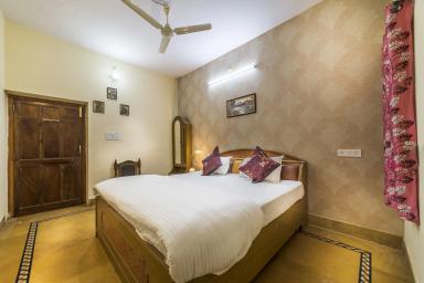 hotel room main image hotel room main image