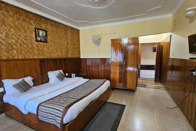 hotel room main image hotel room main image