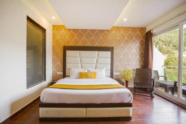 hotel room main image hotel room main image