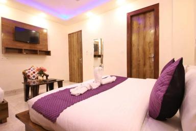 hotel room main image hotel room main image