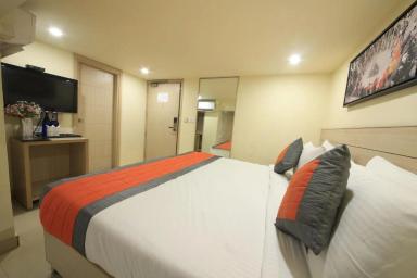 hotel room main image hotel room main image