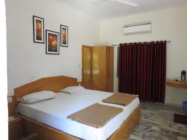 hotel room main image hotel room main image