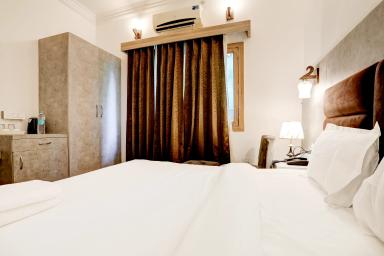 hotel room main image hotel room main image