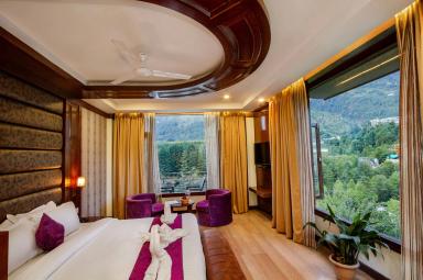 hotel room main image hotel room main image