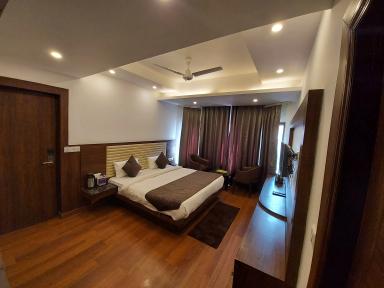 hotel room main image hotel room main image