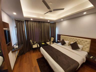 hotel room main image hotel room main image