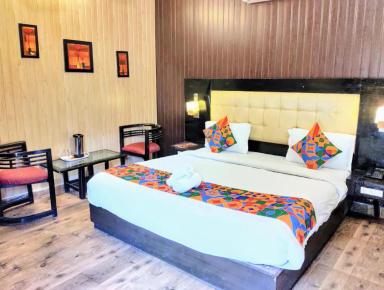 hotel room main image hotel room main image