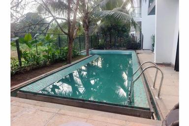 hotel room main image hotel room main image