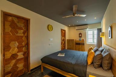 hotel room main image hotel room main image