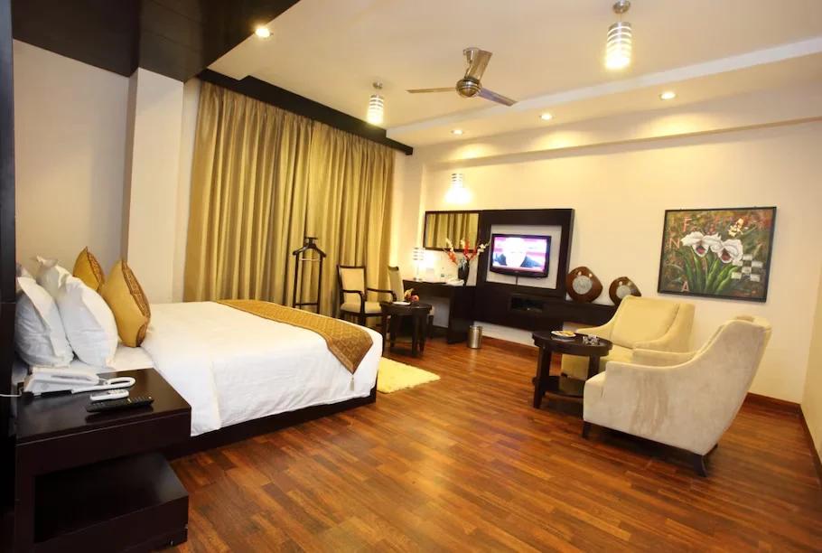 a bed room at five elements hotels gurugram the hotel claire in gurugram hotel_Image