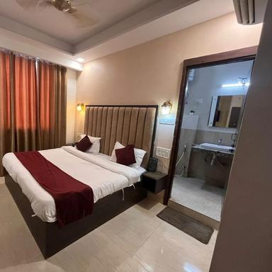 hotel room main image hotel room main image