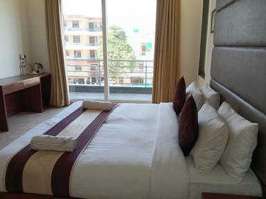 hotel room main image hotel room main image