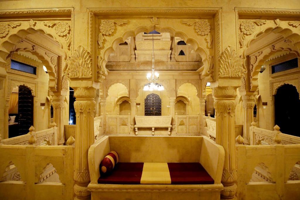 hall area with sofa at the jaigarh palace in Jaisalmer hotel_Image