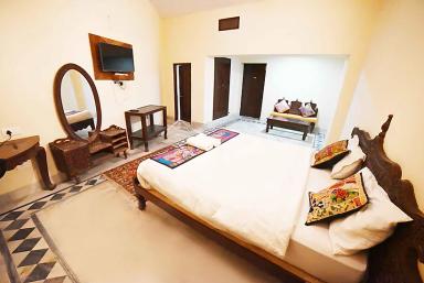 hotel room main image hotel room main image