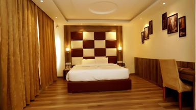 hotel room main image hotel room main image