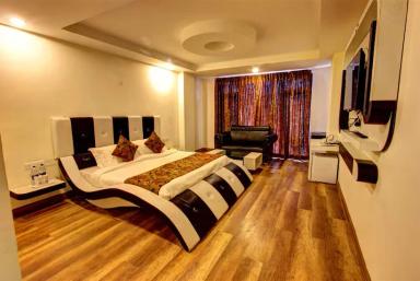 hotel room main image hotel room main image