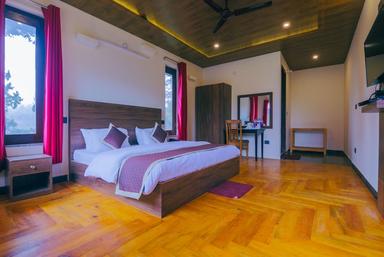 hotel room main image hotel room main image