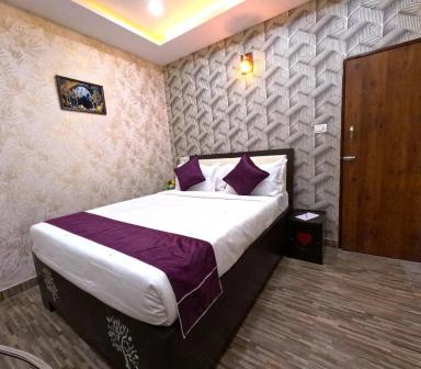 hotel room main image hotel room main image