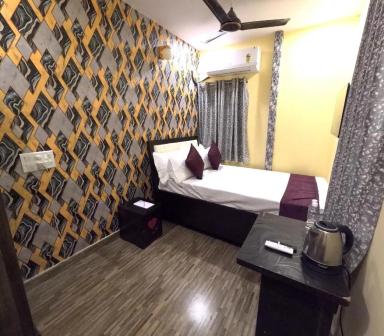 hotel room main image hotel room main image