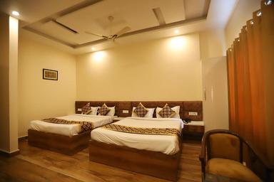 hotel room main image hotel room main image