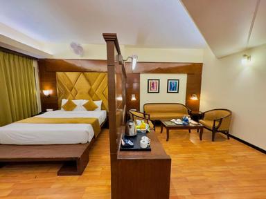 hotel room main image hotel room main image