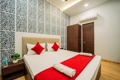 hotel room main image hotel room main image