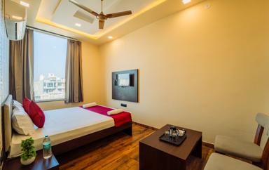 hotel room main image hotel room main image