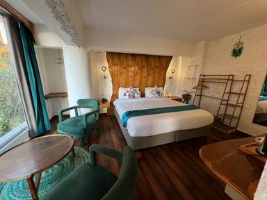 hotel room main image hotel room main image