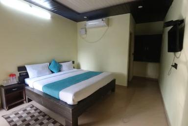 hotel room main image hotel room main image