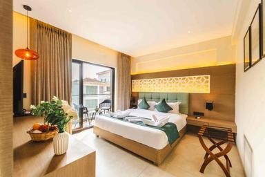 hotel room main image hotel room main image