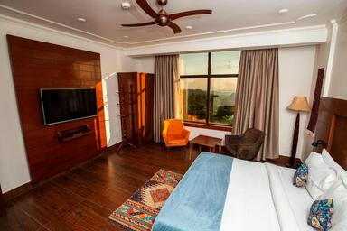 hotel room main image hotel room main image