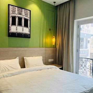 hotel room main image hotel room main image