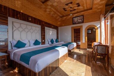 hotel room main image hotel room main image