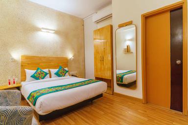 hotel room main image hotel room main image