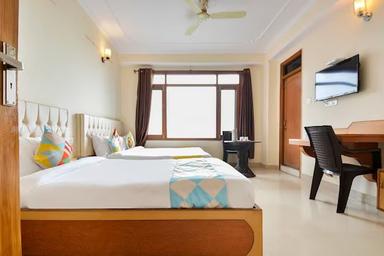 hotel room main image hotel room main image