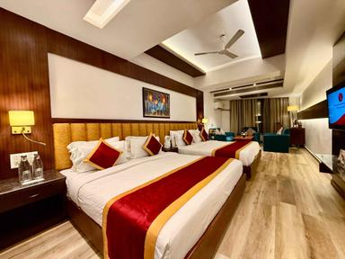 hotel room main image hotel room main image