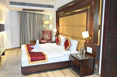 hotel room main image hotel room main image