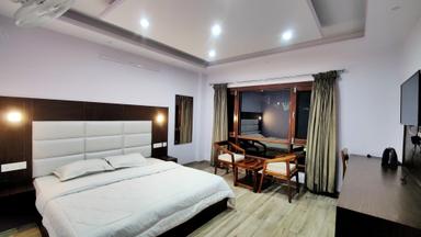 hotel room main image hotel room main image