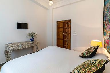 hotel room main image hotel room main image