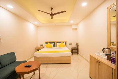 hotel room main image hotel room main image