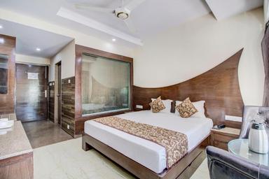 hotel room main image hotel room main image