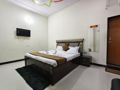 hotel room main image hotel room main image