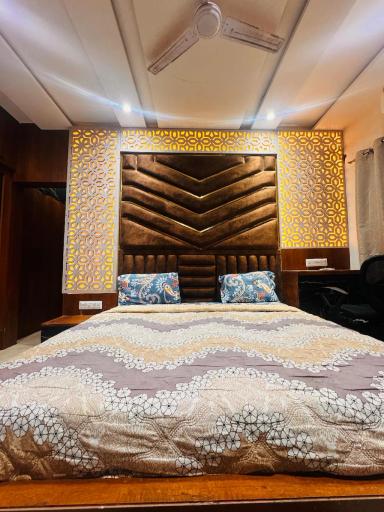 hotel room main image hotel room main image