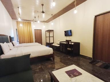 hotel room main image hotel room main image