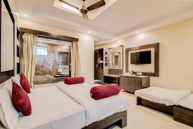 hotel room main image hotel room main image