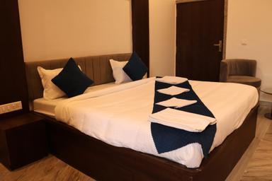 hotel room main image hotel room main image