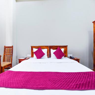 hotel room main image hotel room main image