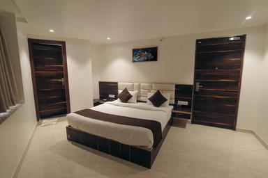 hotel room main image hotel room main image