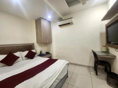 hotel room main image hotel room main image